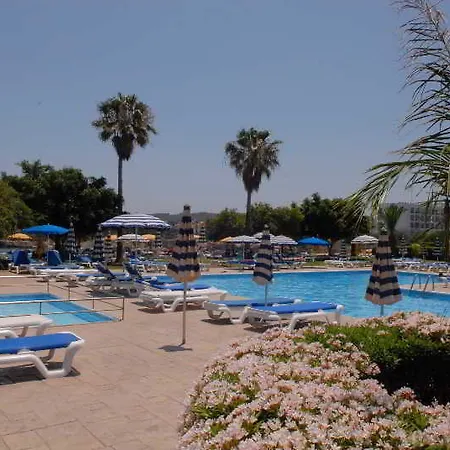 Maistrali & Apartmanhotel 3*