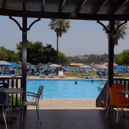Maistrali & Apartmanhotel Protarász